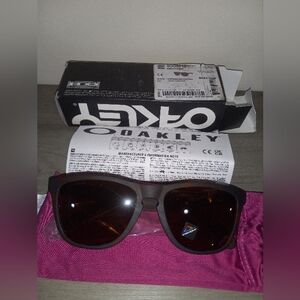 Oakley Frogskin Sunglasses OO9013